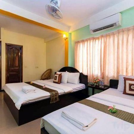 Happy Zone Hostel Siem Reap Esterno foto