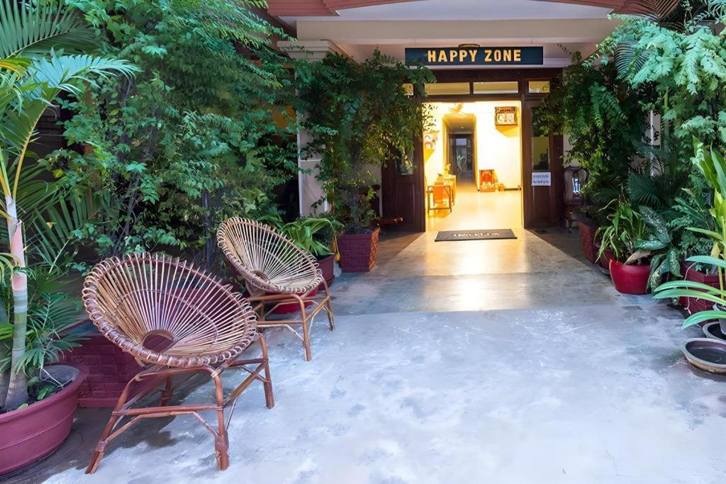 Happy Zone Hostel Siem Reap Esterno foto