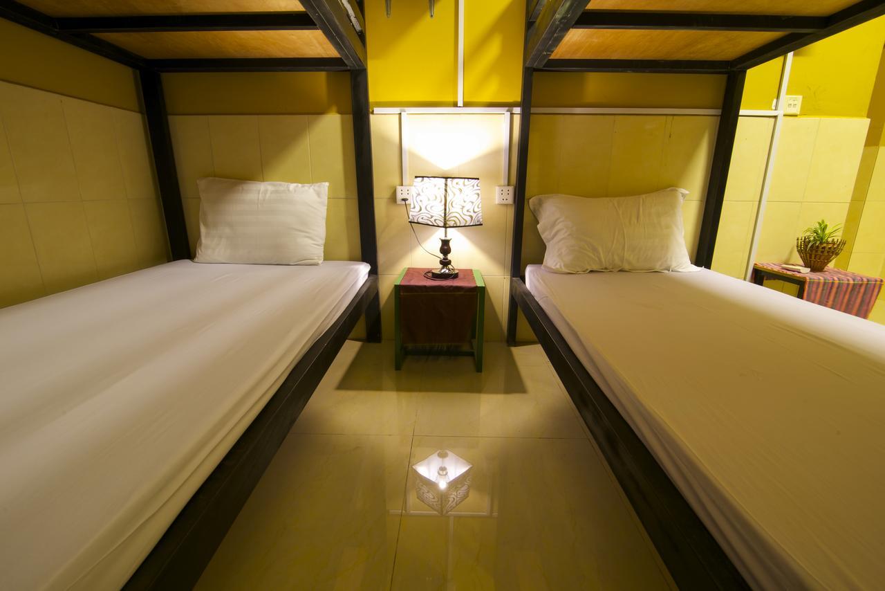 Happy Zone Hostel Siem Reap Esterno foto