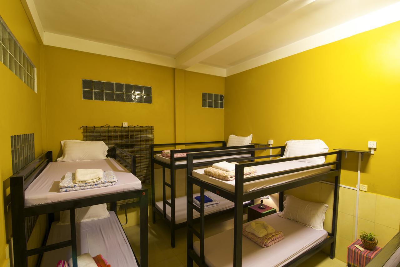Happy Zone Hostel Siem Reap Esterno foto